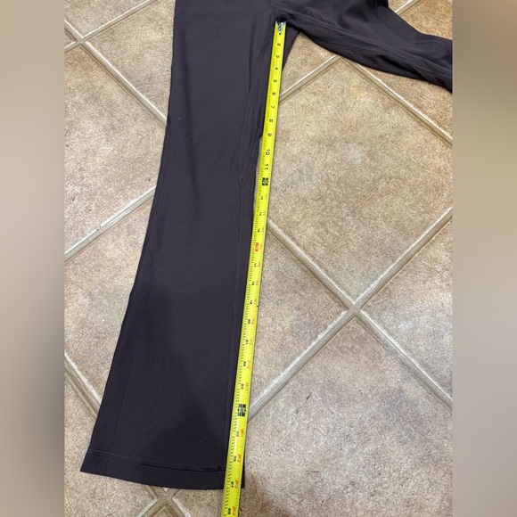 Lululemon Align Ribbed Mini-Flared Pant *Extra Short Espresso Women’s Size 4 - Picture 5 of 5